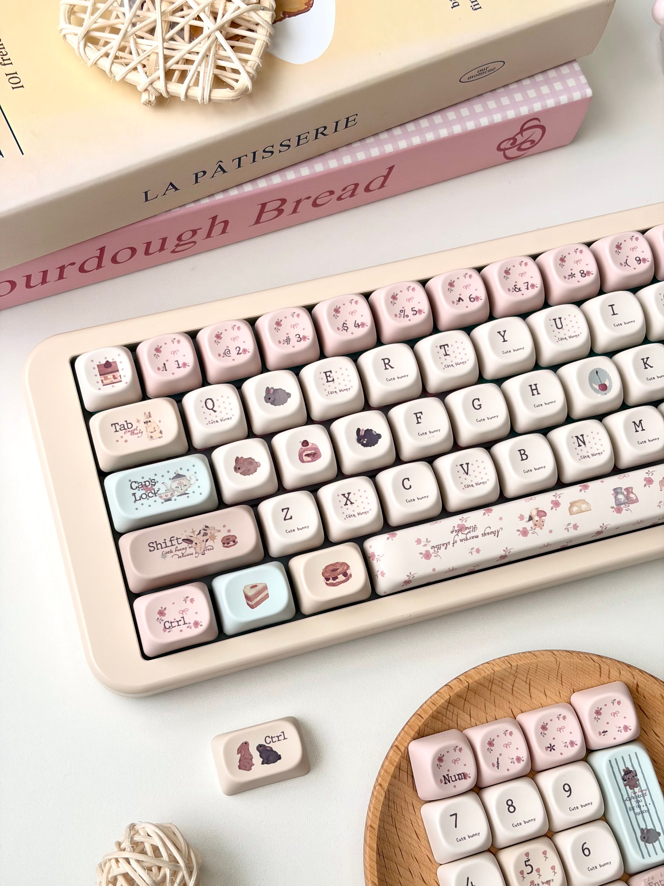 Bunny Patisserie Party MOA Keycap Set